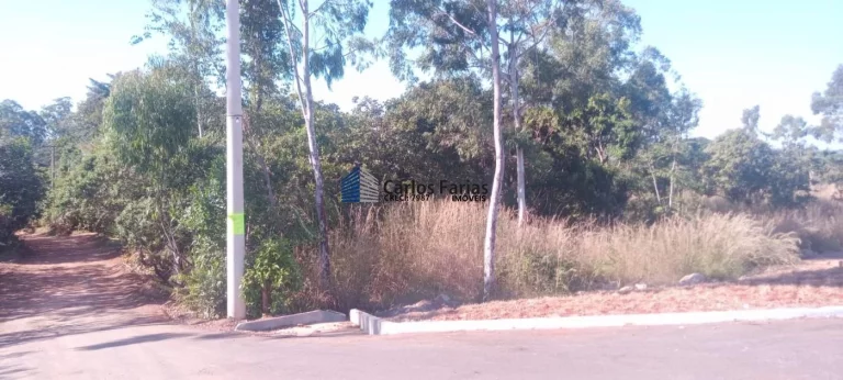 Imagem Chácara para Venda em Brasília, Setor Habitacional Tororó (Jardim Botânico), 3 dormitórios, 1 suíte, 2 banheiros, 2 vagas