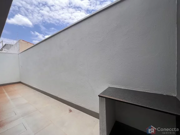 Imagem Casa de Alto Padrão à Venda no Jardim Panorâmico – Patos de Minas | 3 Quartos, Área Gourmet e Energia Solar