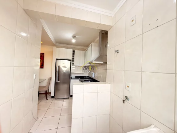 Imagem Apartamento mobiliado em andar alto Porteira Fechada no Iririú próximo da Igreja São Sebastião!!