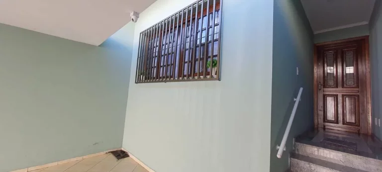 Imagem Sobrado com 224 m² 3 Dormitorios sendo 1 Suite e 2 Vagas de Garagens