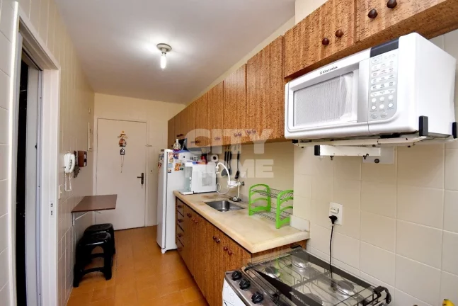 Imagem Apartamento super charmoso com 83m², 3 dormitórios ( 1 suíte ) e 2 vagas na garagem, em rua plana...