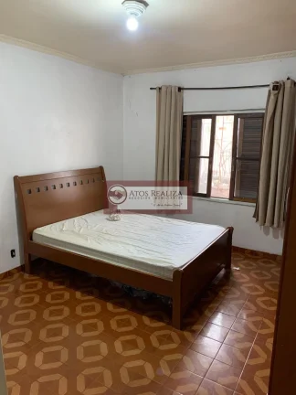 Imagem Casa Térrea com 3 dormitórios, 4 vagas de Garagens, Oficina, à Venda no Jardim Vergueiro, Região das Vila das Mercês SP, por R$370.000, Oportunidade.
