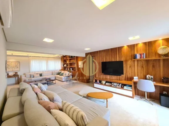 Imagem Apartamento de alto padrão com 4 suítes, 4 garagens e mobiliado.
