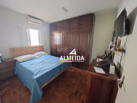 Imagem Casa com 3 dormitórios à venda, 163 m² por R$ 410.000,00 - Vila Elizabeth (BNH) - Rio Claro/SP