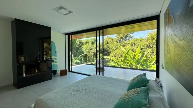 Imagem Casa em condominio de Alto Padrão em Frente Mar