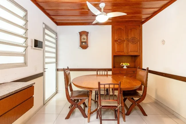 Imagem Casa Sobrado Vila Madalena - 541M², 4 Dorms, 2 Suítes, 5 Vagas, Piscina, Hidromassagem, Lareira, Lavabo.