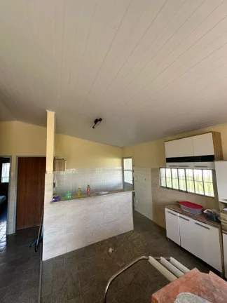 Imagem Casa térrea à venda no Robalo. Loteamento Recanto das Chácaras em Aracaju-SE! 3 quartos, 1 suite, 1 sala, 2 banheiros, 20 vagas de garagem, 130,00 m² de área.