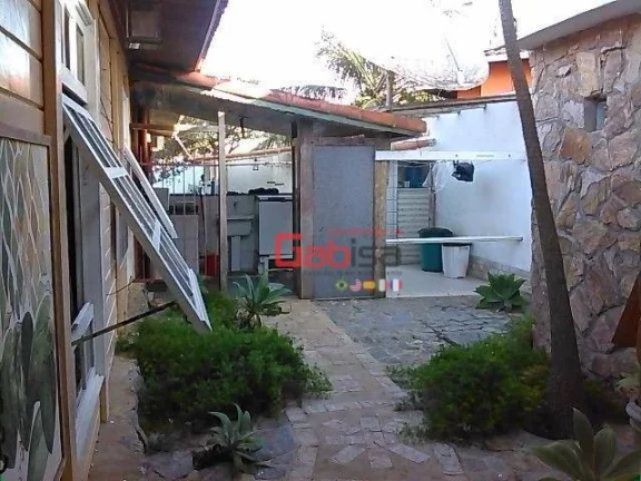 Imagem Casa com 6 dormitórios à venda, 250 m² por R$ 2.500.000,00 - Ferradura - Armação dos Búzios/RJ