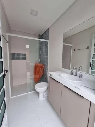 Imagem Linda Casa Alto Padrão de 460m2 à Venda, 4 Suítes, Bairro Pedra Branca em Palhoça, SC.