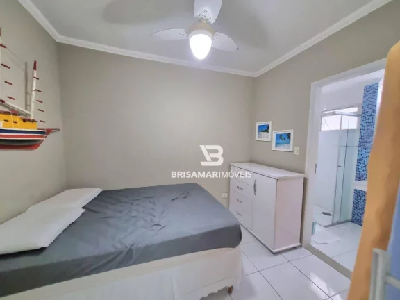 Imagem PITANGUEIRAS- BELÍSSIMO APARTAMENTO NO CALÇADÃO , TOTALMENTE REFORMADO, GARAGEM NO PRÉDIO.