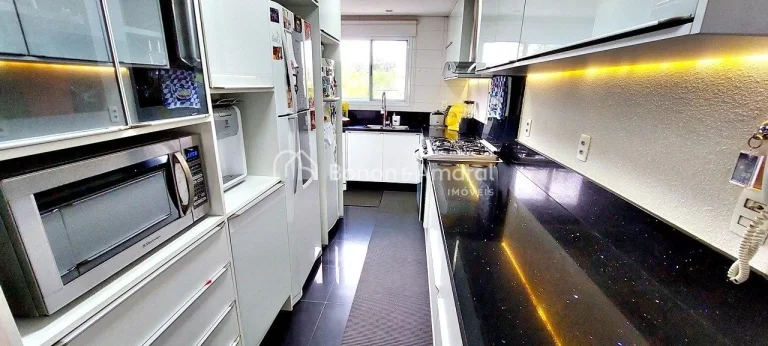 Imagem Apartamento Garden a Venda, 223 m² de Área Útil, 4 Suítes, 4 Garagens, Lavabo, Amplo Living 2 Am...