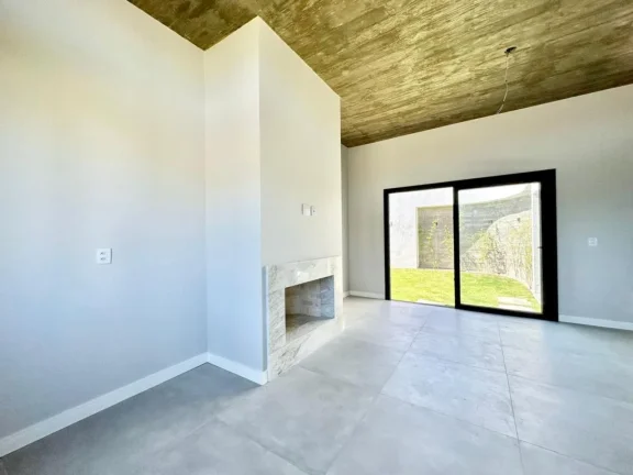 Imagem Casa em Condominio 4 Dormitórios - Bairro Arroio Teixeira