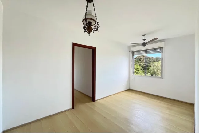 Foto do imóvel Apartamento com 3 Quartos à Venda, 66 m² em Cristal - Porto Alegre