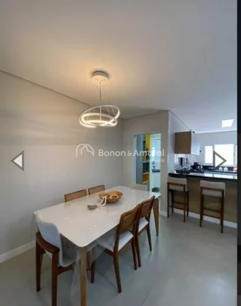 Imagem Casa reformada e pronta para morar em Vinhedo!

Uma casa que surpreende pela praticidade e pelo cuid...