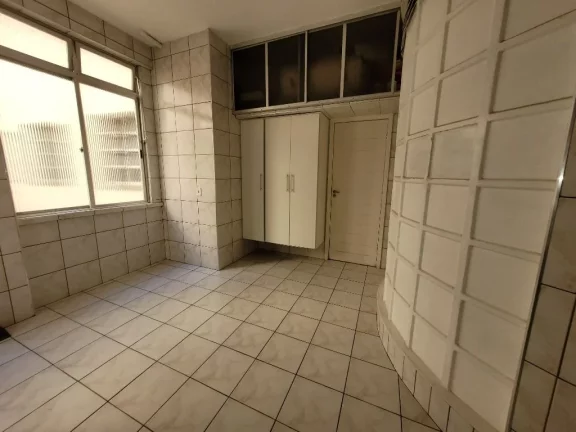 Imagem PITANGUEIRAS - FRENTE TOTAL AO MAR, 209,51 M² ÚTEIS, 01 VAGA DE GARAGEM EM PARQUEAMENTO, EXCELENTE APARTAMENTO, ANDAR ALTO, MARAVILHOSA VISTA