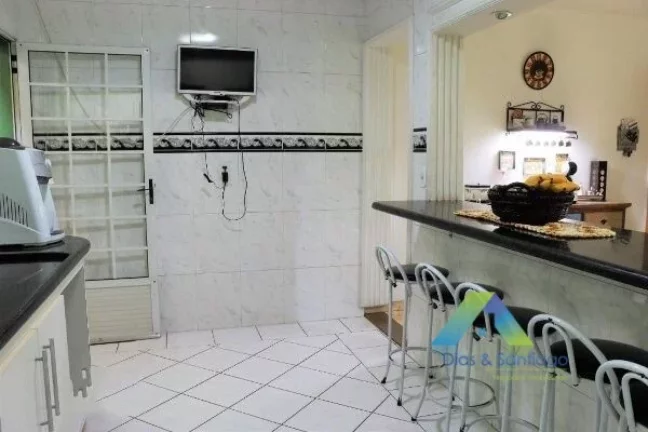 Imagem Casa à venda com 163m², 3 quartos e 3 vagas