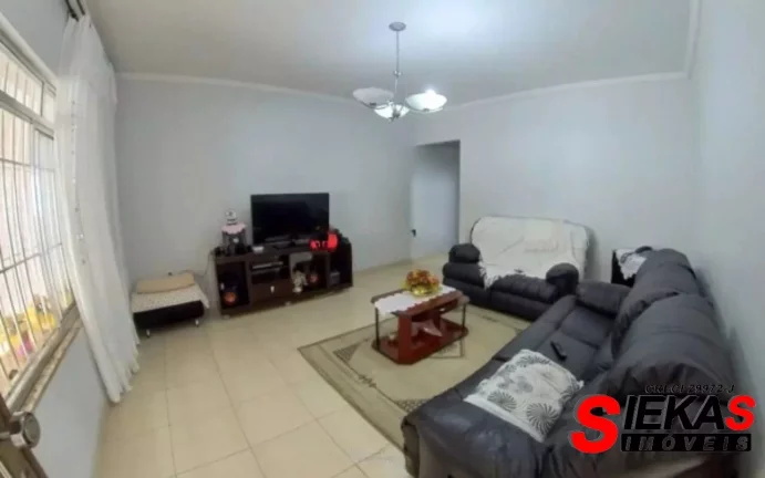 Imagem Imóvel de alto padrão com 3 quartos, 1 suite e 4 vagas de garagem no bairro Carrão, São Paulo-SP.