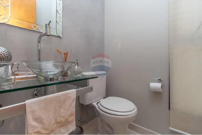 Imagem Excelente Apartamento 176m², 3 suítes, 3 salas, 3 vagas, depósito, elevador privativo e muito mais.