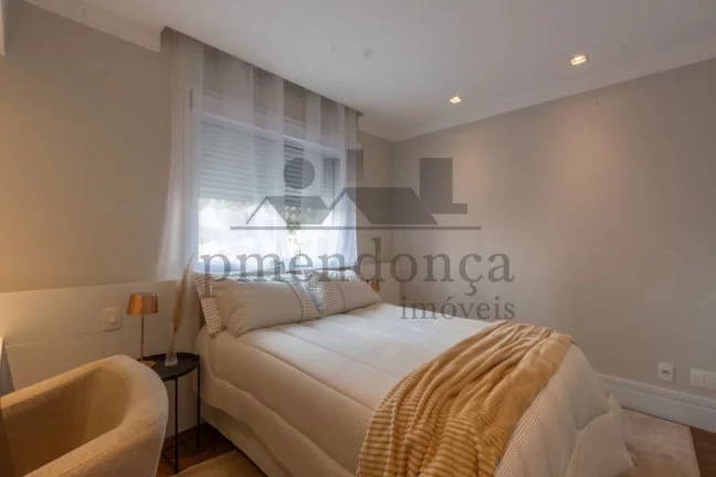 Imagem Apartamento no Alto da Lapa com 190m², 3 suítes e 3 vagas.