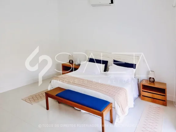 Imagem Oásis de Luxo: Casa térrea com piscina, sauna e píer privativo à venda no condomínio Marina Guarujá