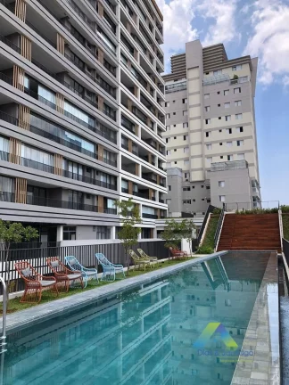 Imagem Excelente oportunidade de negócio, para locação ou moradia. Pé direito de 3,70m - permitindo a instalação de mezanino (já instalado).