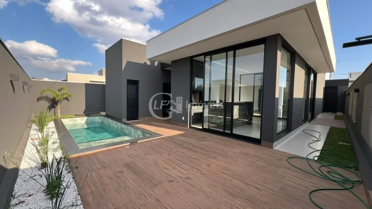 Imagem Imperdível Casa à Venda em Campo Grande-MS, Residencial Shalom: 3 quartos, 3 suítes, 3 salas, 2 banheiros, 4 vagas, 182,13 m²!