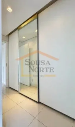 Imagem Apartamento com 133 m², com 3 dormitórios, sendo 3 suítes, 4 banheiros e 2 vagas de garagem. Imó...