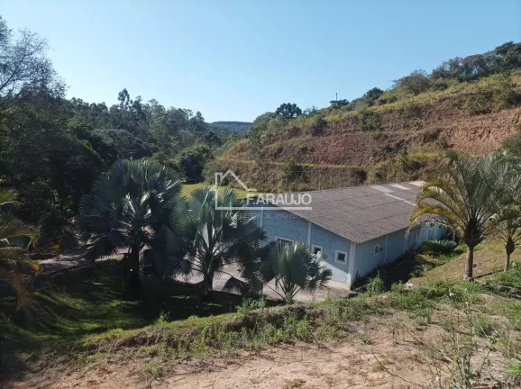 Imagem Imagine um espaço de 30.000m² onde seus sonhos de negócio e qualidade de vida se encontram. Apresentamos um imóvel excepcional em Piedade-SP,