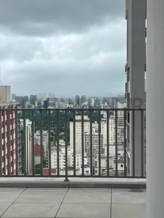 Imagem Venha conhecer essa penthouse totalmente reformada e nunca habitada nos Jardins! Com 2 quartos, sendo 2 suítes, e um total de 3 banheiros, este imóv