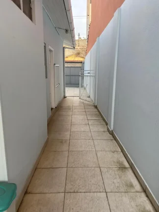 Imagem "Cansado de viver apertado e inseguro? Descubra essa raridade com terreno gigante e estilo!"
