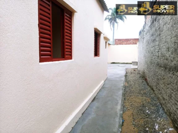 Imagem Casa Padrão para Venda em Fragata Pelotas-RS