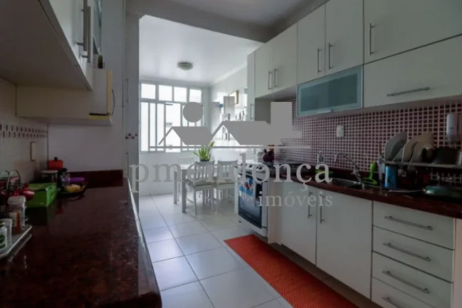 Imagem Apartamento em Higienópolis com 2 quartos( 1 suíte ) e 1 vaga, 115m²