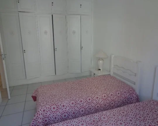 Imagem Apartamento à venda no Guarujá na Praia das Pitangueiras.