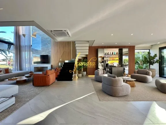 Imagem Sobrado Beira Lago, mobiliado e decorado com 05 suítes sacada/piscina