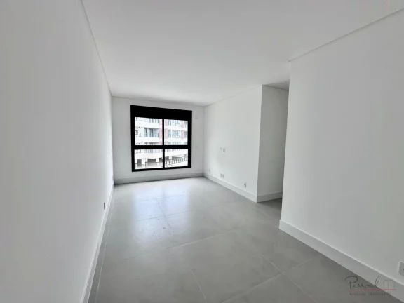 Imagem Apartamento exclusivo à beira-mar, localizado no prestigiado bairro João Paulo, em Florianópolis....