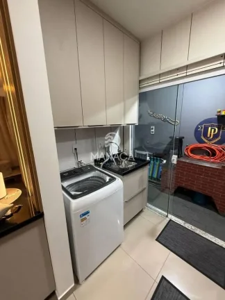 Imagem Oportunidade para você! Apartamento mobiliado e fino acabamaneto, Piçarras Itacolumi - SC