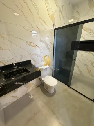Imagem Casa com 3 quartos no American Park, em terreno com 180m² com 126m² de área construída possui:

...