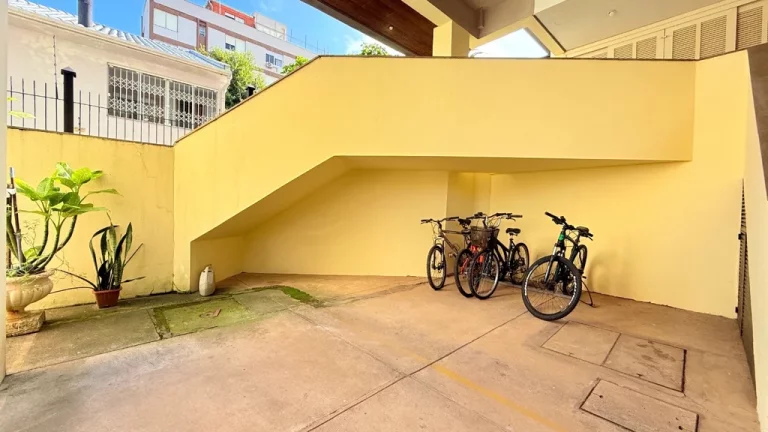 Imagem Apartamento à venda em Porto Alegre, Petrópolis, com 2 quartos, 58m2