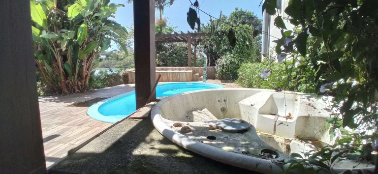 Imagem Casa com 4 dormitórios (2 suítes) à venda, 326 m² - Lagoa da Conceição - Florianópolis/SC (TRAPICHE EXLUSIVO COM ACESSO À LAGOA)