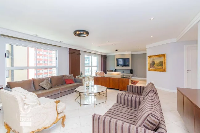 Imagem Estuda Permuta - Apartamento 4 quartos, 2 suítes, 297m2 e 2 vagas à venda no Água Verde