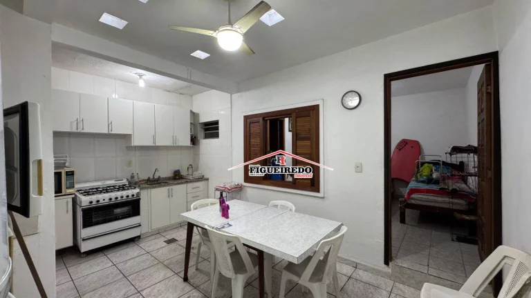 Imagem Casa à venda, 90 m² por R$ 395.000,00 - Maracanã - Praia Grande/SP
