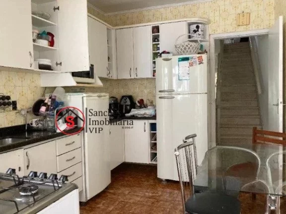 Imagem VENDA SOBRADO DE VILA NA MOOCA Rua tranquila e totalmente residencial, com monitoramento de câmeras Excelente localização, próximo a Igreja N. SRA. Do