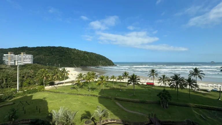 Imagem Apartamento de luxo à venda em Riviera de São Lourenço: 4 quartos, 4 suítes, 3 salas, 4 vagas de garagem e 298m² de área privativa.