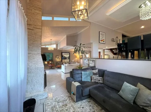 Imagem Casa à venda com 4 quartos, sendo 4 suítes, em Vila Santo Antônio, Cotia - SP