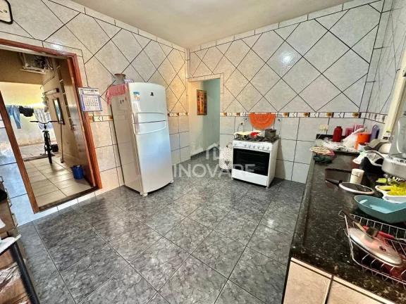 Imagem Casa com 4 dormitórios à venda, 200 m² por R$ 509.000,00 - Setor Afonso Pena - Itumbiara/GO
