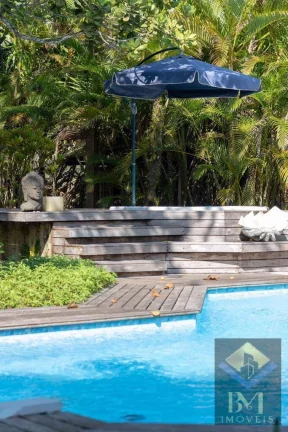 Imagem Belissima casa a venda no Litoral Norte, pé na areia, ideal para pousada.