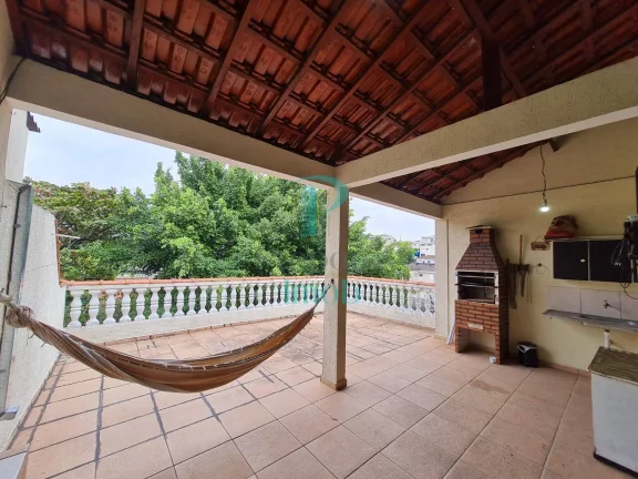 Imagem Sobrado em Osasco à Venda - Oportunidade