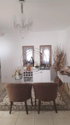 Imagem Casa Aconchegante com 3 Quartos (1 Suíte), Quintal e Jardim na Frente!