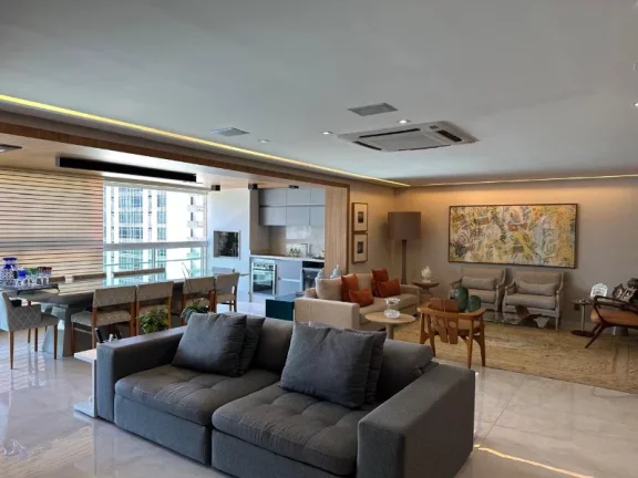 Imagem A 5ª Avenida Imóveis apresenta essa exclusiva e bem decorada unidade de 3 Suites + gabinete no CONDOMÍNIO BARRA PORTO no melhor ponto da BARRA: