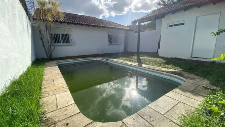 Imagem Casa com 2 Quartos à Venda,  em Tristeza - Porto Alegre